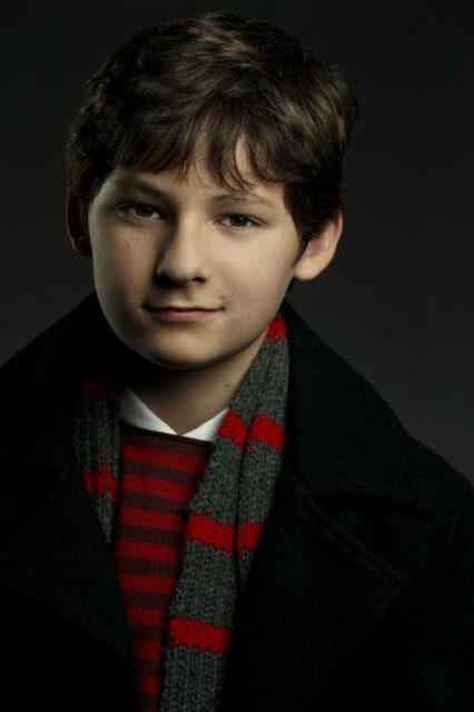 'I'm done reading about heroes. I want to be one.' || Son to a former malevolent queen and a reluctant savior || RP ||