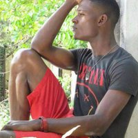 HOT or NOT (@makeremhot) 's Twitter Profile