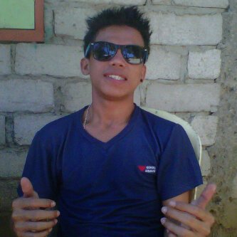 Tidak perlu yg sempurna. Karna bgiku di dunia ini tdak ad xg sempurna selain اَللّهُ         (งˆ⌣ˆ)ง