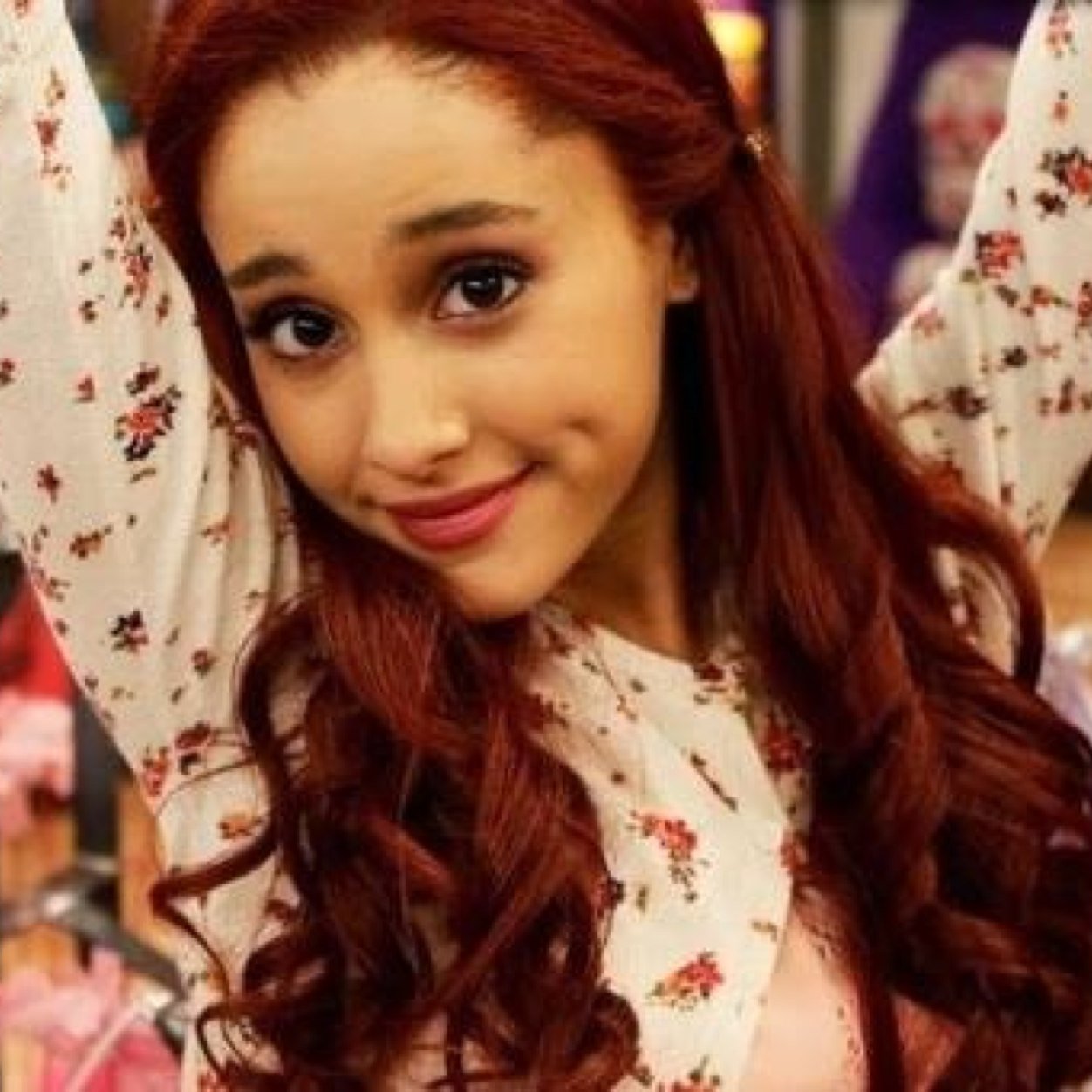 Buteraslifes's profile picture. Vacas: @bilharianator. Mana: Catbebada.