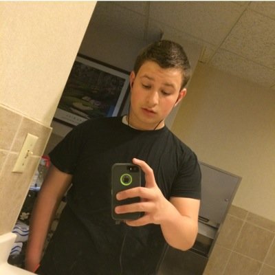 Hi I'm Paul ! Call me Pashka!(; I play foot ball have lots of friends  Follower of Jesus Christ !