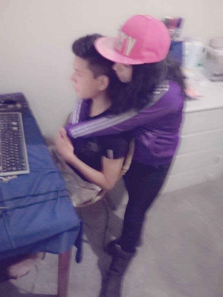 Diego *-* Hola Me Sigues ♥ 
(º♥_♥º)/___(º♥_♥º)/