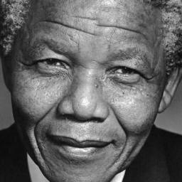 Ce twitter est en hommage à Nelson Mandela. Ici vous allez rencontrer des phrases de Nelson Mandela mais aussi les phrases de la vie et d'amour.