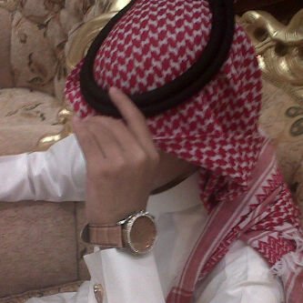 شخص بسيط ، الابتسامه عنواني ، التفاؤل أساس حياتي ، اقتبس واكتب كل مفيد ، من عشاق المستديرة ، مدريدي الجنسيه ، وهلالي  الوطن