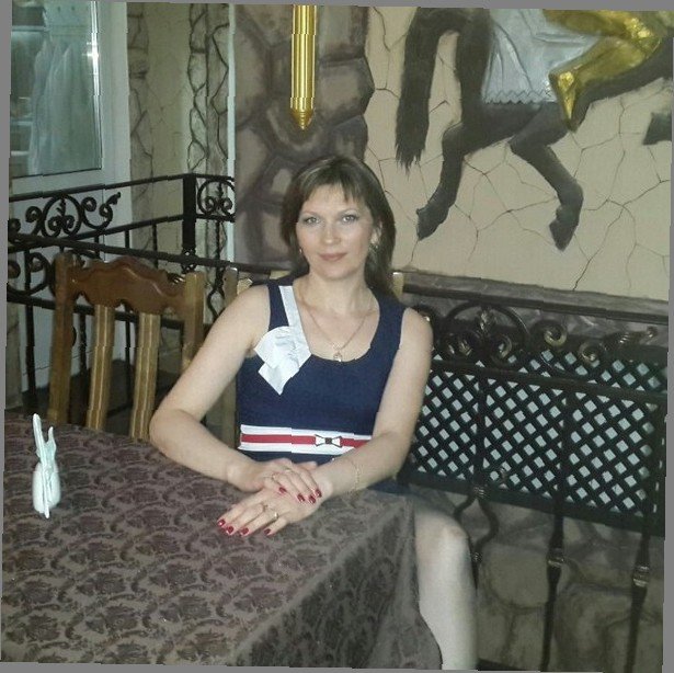 social researcher, wine adept, mother of 2