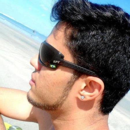Sou Profissional de Educação Física - Licenciado, tenho 23 anos e meu maior hobby é atividade física.