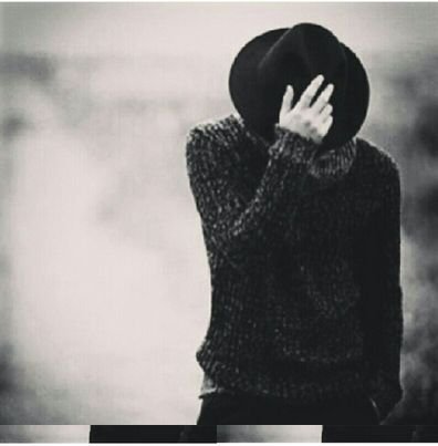 ‏‏صديق ثم تصبح حبيب وﻻ تصبح حبيب ثم صديق

q8  BB: 75A5AD27