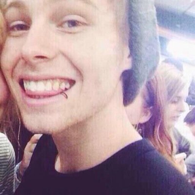 hii i'm @demonlouiss, & quick reminder luke loves you! (i help with luke follows as well!)