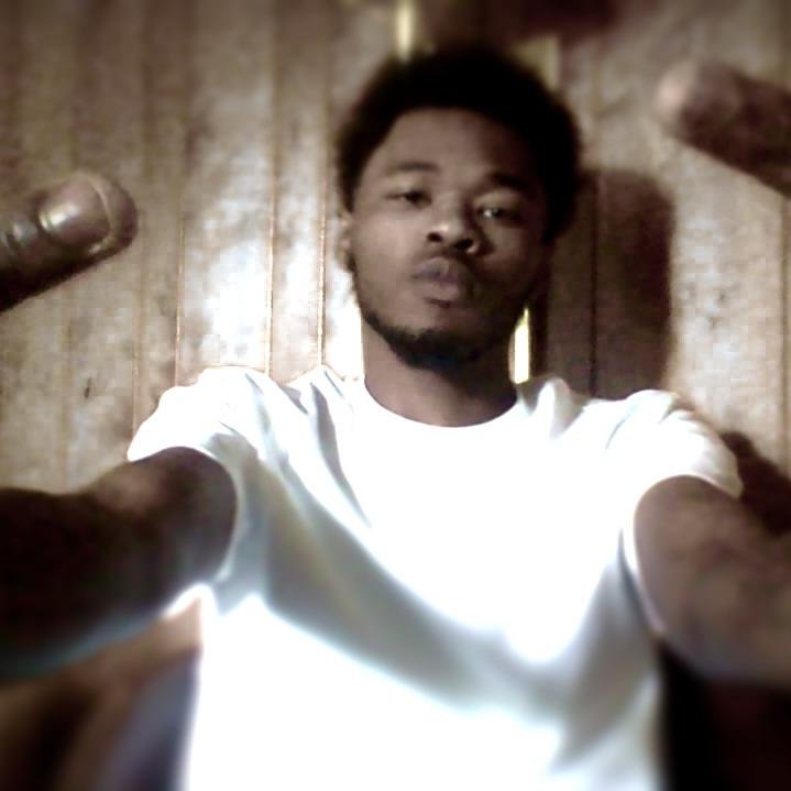 Shaquille Warren ( Bruh Gucci ) FMOIG-Bruh_Gucci FB- Quille Warren.. Aint Nothin But Real Niggas Over Here Baby.. You Know How I Rock 100
