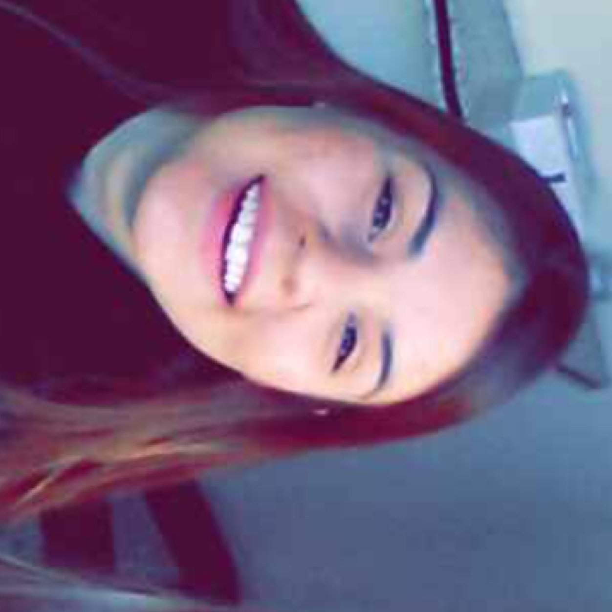 kimberlymenslin's profile picture. Medical Student, 20 years, Brazil.