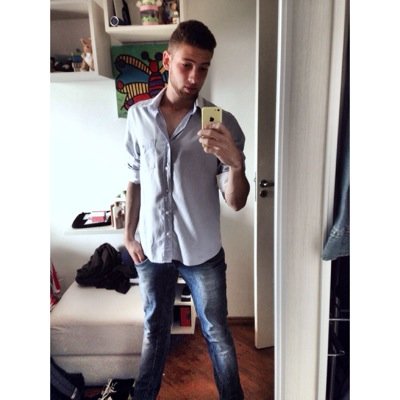 existem duas coisas importantes na vida: O motivo e o momento voce pode ter varais vezes o mesmo MOTIVO , mas nunca tera o mesmo MOMENTO.