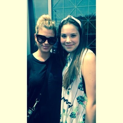 «A volte qualcuno cerca di toglierti la speranza. Ma io credo nella sua musica come i bambini credono nelle favole» @marroneemma -T❤️J