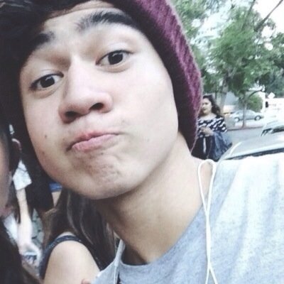 ☯robin hood more like calum hood☯