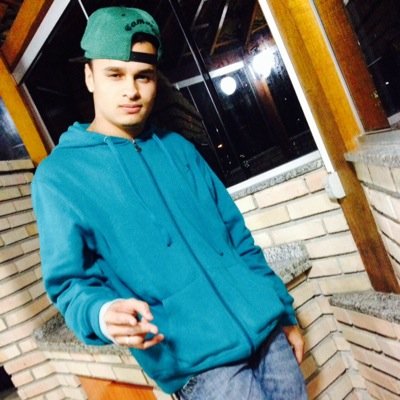 VOCE PREFERE UM ENGRAVATADO QUE MALTRATE , OU UM VAGABUNDO CHEIO DE AMOR ?