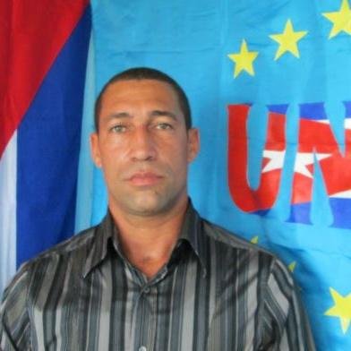 Soy miembro de la dirección nacional de  UNPACU. Lucho por la libertad, democracia y prosperidad de mi pais, vivo en Santiago de Cuba. telefono 58569927