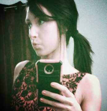 ruth_lorraine's profile picture. i love shopping and food and art and dogs and laughing. nothing else.