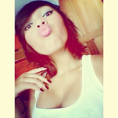 não precisamos de muito para ser feliz 
insta: @tainnafigueiredo