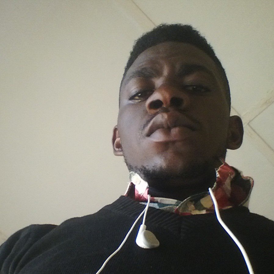 iamowoseni's profile picture. just me