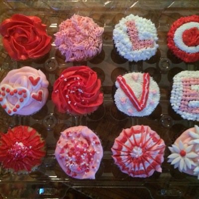 honeysunfire's profile picture. Home made cakes, pies, muffin and cookies made with the best ingredients possible just like kinfolk used to make.