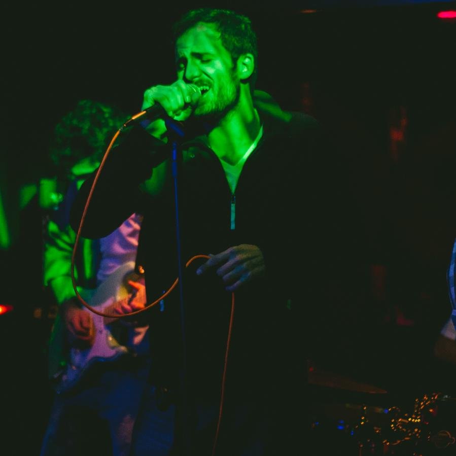 pedrobertoldi's profile picture. ...cuando la noche es más oscura se viene el día en tu corazón...