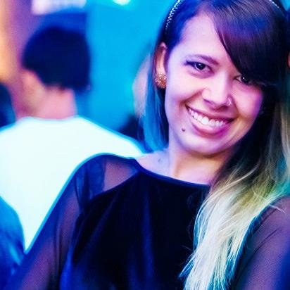 Quem se define, se limita ;)