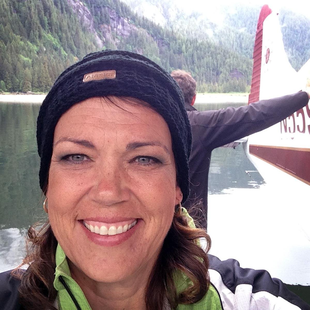 amyhastert's profile picture. Love reading books, being outside and spending time with my family.