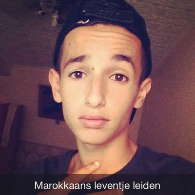 Op schaal 1 tot 10 wat is je favoriete dag van het alfabet, mijne is blauw . - insta : Waaiill .