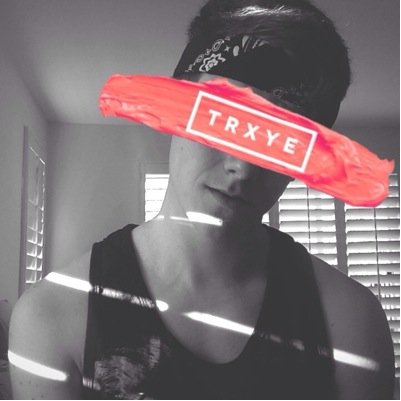 RT THE LINK AND FOLLOW @cutelikeconnor FOR A DM TO CONNOR