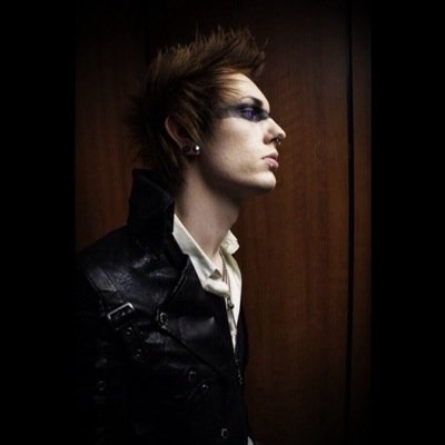 @CaplockDestery is my pimp, i also buy his weed. wanna be my next druggie?