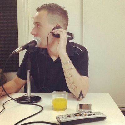 Papa de Enzo. Periodista deportivo recibido en DeporTea. Bielsista a muerte. Mattiolero