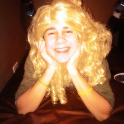 davidsbxtches's profile picture. -•FIRST DAVID FAN ACCOUNT•- Sexy, Gorgeous, and Humble. We love @daviddobrik but, he's a bitch so he doesn't love us ❤