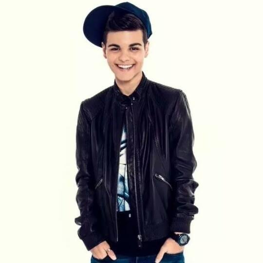 I Love Abraham Mateo el me cambio la vida y siempre te voy ♥ Apoyar en la buenas y las malas☻ TE AMO MUCHOOOOO♥,Me enamore de ti Enano  chikitho☺ Who i AM  ♥