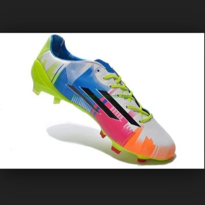 Compte Officiel de chaussure de foot élegante, classe et performante !
