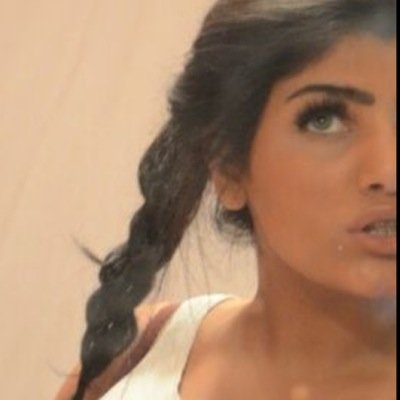 روان من المدينةة اهلاويه متيممه اححب واعشق شذآ ♥️.