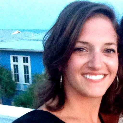 Artist, Storyteller, Live Music Groupie, @pennstate alum, & @MiamiAdSchoolSF Account Planning Grad, and Brand Strategist @LeoBurnett.