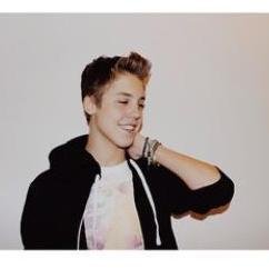 Follow @LadyEspinosa_ . retweet and tag @TheMattEspinosa in the link in her bio bc she just gave you a free follow (;