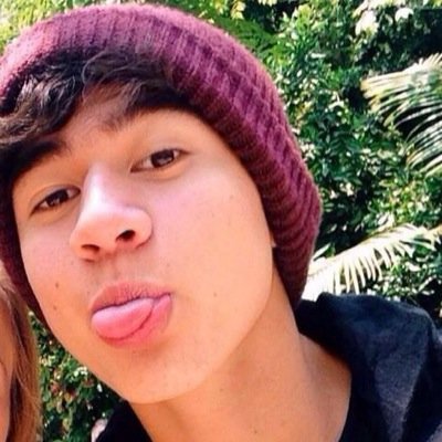 YOU'RE A REALLY CUTE 5SOS FAM MEMBER AND I HOPE I MADE YOU SMILE :-) @athxnairwin