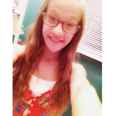 heyy my name is britnee I am 13 years old and I am addicted to shopping and starbucks!!!!!! :)