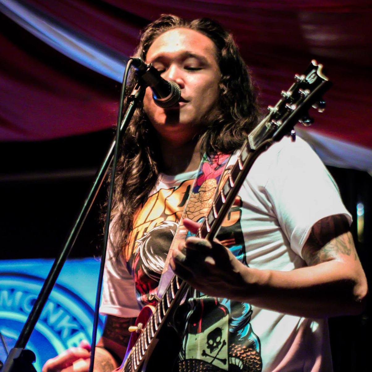 roadywreck's profile picture. Vocals/Guitars at @SubscapularQC    
@magdamusicph
Guitars
Gadgets