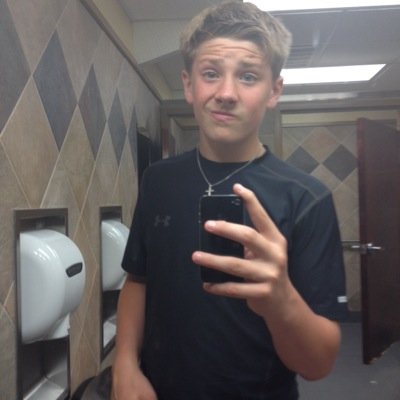 I like to make youtube videos and stuff I am obsessed with watching other youtubers, beckming big on youtube is my dream. My channel: http://t.co/qLytC322OD