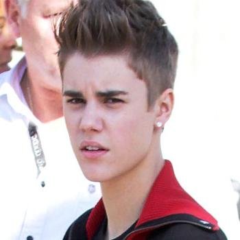 quando chego em um lugar e digo que sou boylieber todos saem correndo e eu agradeço pq odeio lugar lotado
