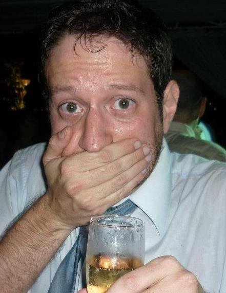 Actor, docente de teatro, productor, licenciado en electrónica, caradura... entre otras cosas