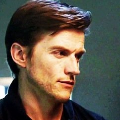 {I am the person I was before I lost my sight (friendly) but you search for me you found me.} RP/RP18+/TW/Gay/Single/