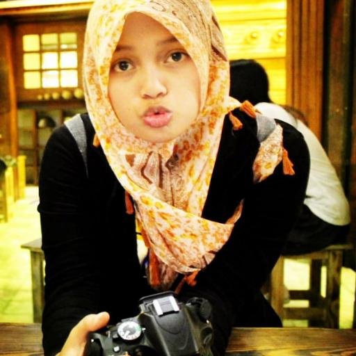 I'am a girl who does not like to talk much and publish something