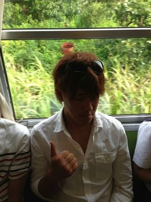 僕は１人、涙を浮かべて