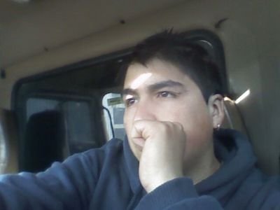 soy chofer de camiones ,fanáticos de los autos y de mi familia!  soy alegre, simpático, atento y creativo!
