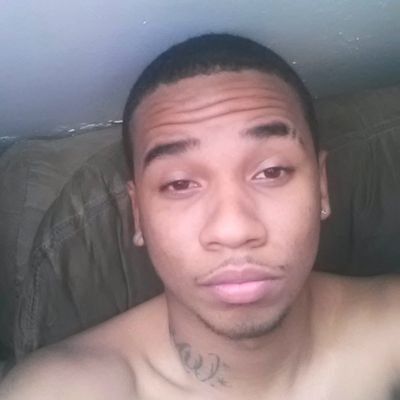 I_am_eSVanity's profile picture. up and coming gamer