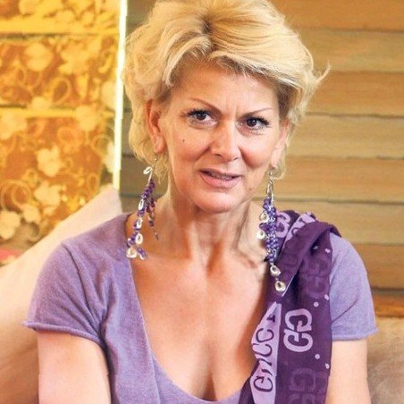 wine whiz, social idolater, happy mommy