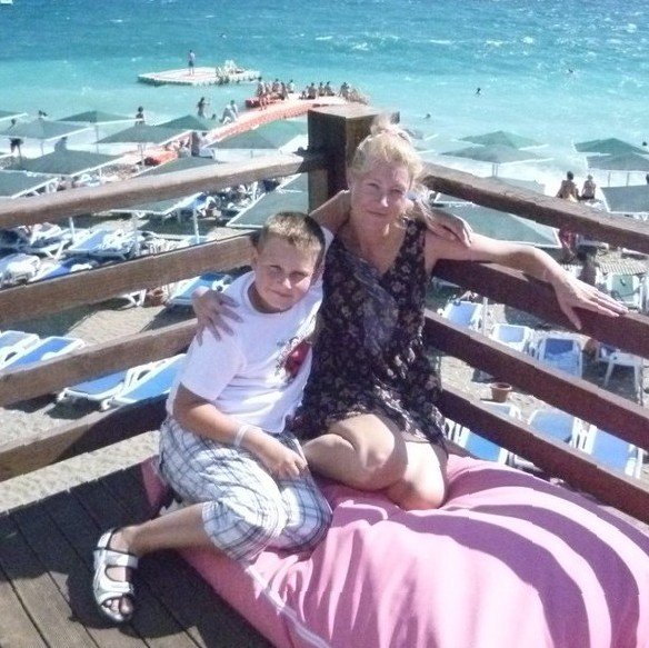 mironyisan's profile picture. social researcher, wine traveler, proud mommy of 1