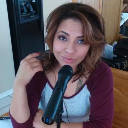 Foxy paranormal investigator, hair designer, skit comedian, Twitter-groupie